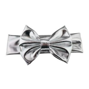 Bandeau bébé fille lamé avec noeud Georgia Le Bandeau Français | Bandeau Cheveux Femme <h3>Transformez la tenue de votre petite princesse avec le bandeau bébé fille lamé à noeud Georgia. Ces reflets métallisés ajoutent une touche pétillante et chatoyante, rendant chaque outfit instantanément magnifique.</h3>
<ul> <li>Fabrication : Fait main</li> <li>Taille : Bébé de 6 à 24 mois, bandeau en taille unique extensible</li> <li>Dimensions : 38 cm de circonférence, noeud environ 11 cm de longueur</li> <li>Composition : Polyester, spandex, microfibre</li> <li>Type : Bandeau bébé fille à noeud.</li>
</ul>