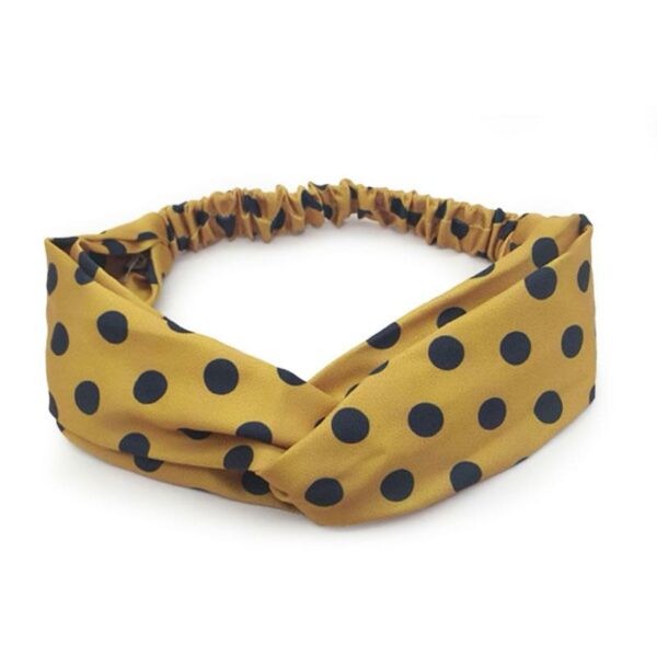 Bandeau cheveux à pois Ester Le Bandeau Français | Bandeau Cheveux Femme <h3>Accentuez votre look professionnel avec le bandeau cheveux à pois Ester.</h3>
<p>Conçu pour les jeunes professionnels, ce bandeau torsadé en polyester imitation satin ajoute une touche de personnalité à votre tenue de travail. Fait main, il offre une taille unique et une finition soignée.</p>
<ul> <li>Fabrication : Fait main</li> <li>Taille : Bandeau Ester en taille unique</li> <li>Composition : Polyester imitation satin</li> <li>Type : Bandeau cheveux femme</li>
</ul>