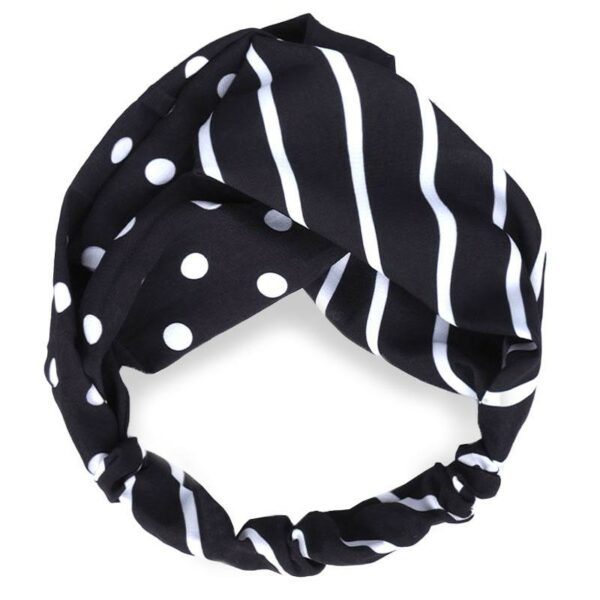 Bandeau cheveux bi-motif pois et rayures Le Bandeau Français | Bandeau Cheveux Femme <h2>Élevé votre style professionnel avec ce bandeau cheveux bi-motif pois et rayures</h2>
<p>Conçu pour les jeunes professionnels, ce bandeau apporte une touche de sophistication et de personnalité à vos tenues de travail. Inspiré des motifs traditionnels du sud de la France, il combine pois et rayures pour un look tendance et intemporel.</p>
<p>Fait main pour une finition unique, ce bandeau est conçu en mélange de coton et polyester, offre un port confortable et s'adapte à toutes les formes de tête. Idéal pour ajouter du style à votre quotidien professionnel,especially during spring and summer.</p>
<strong>Caractéristiques :</strong>
<ul> <li><strong>Motifs :</strong> Pois et rayures, parfaits pour un look casual ou habillé.</li> <li><strong>Fabrication :</strong> Fait main pour une finition unique.</li> <li><strong>Taille :</strong> Taille unique, s'adapte confortablement à toutes les formes de tête.</li> <li><strong>Composition :</strong> Mélange de coton et polyester pour un port agréable.</li> <li><strong>Type :</strong> Bandeau pour femme, ideal pour un look professionnel et chic.</li>
</ul>
<strong>Pourquoi l'adopter ?</strong> Ce bandeau vous permet de faire une impression marquante et professionnelle tout en exprimant votre personnalité. Parfait pour les femmes qui cherchent à équilibrer style et professionnalisme dans leur quotidien.