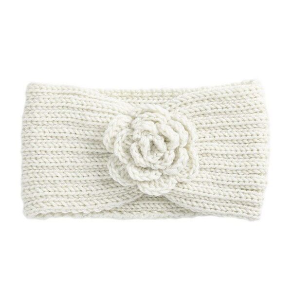 Bandeau cheveux en laine à fleur Biljana Le Bandeau Français | Bandeau Cheveux Femme <h3>Découvrez ce bandeau cheveux tricoté à la main avec une jolie rose centrale en laine. Parfait pour ajouter une touche de style et de chaleur à vos tenues hivernales professionnelles.</h3>
<ul> <li>Fabrication : Tricoté main</li> <li>Taille : Unique, adaptable à toutes les têtees</li> <li>Dimensions : 22 cm longueur x 12 cm hauteur</li> <li>Composition : Laine mérinos et coton organique</li> <li>Ideal pour les sorties hivernales et les journées au bureau</li>
</ul>