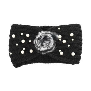 Bandeau cheveux en laine à pompom Ema Le Bandeau Français | Bandeau Cheveux Femme <h3>Accentuez votre look professionnel avec le bandeau cheveux en laine à pompom Ema. Tricoté à la main, ce bandeau ajoute une touche de fantaisie et de personnalité à votre tenue de travail.</h3>
<ul> <li>Fabrication : Tricoté main</li> <li>Taille : Bandeau Ema en taille unique</li> <li>Dimensions : 21 cm longueur x 11 cm hauteur</li> <li>Composition : Laine mérinos, perles acryliques</li> <li>Type : Bandeau cheveux hiver femme idéal pour le bureau</li>
</ul>
<p>Parfait pour les jeunes professionnels, ce bandeau cheveux combine élégance et simplicité, permettant de créer des looks polies et personnalisés en un instant.</p>