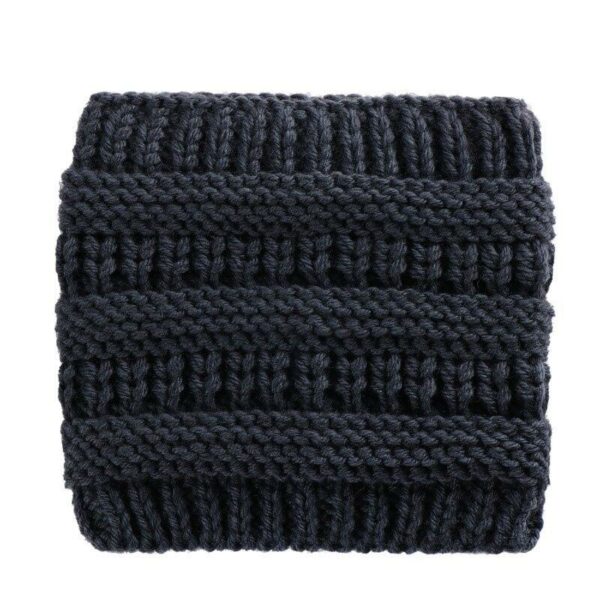 Bandeau cheveux large en laine Danica Le Bandeau Français | Bandeau Cheveux Femme <h3>Découvrez le bandeau cheveux large en laine, parfait pour les jeunes professionnels ! Tricoté à la main, il offre chaleur et confort tout en ajoutant une touche de style à votre tenue de travail.</h3>
<ul> <li>Fabrication : Tricoté main</li> <li>Taille : Unique, adaptable à toutes les têtes</li> <li>Dimensions : 20 cm de longueur x 17 cm de hauteur</li> <li>Composition : Laine acrylique durable et douce</li> <li>Type : Bandeau cheveux hiver femme idéal pour le bureau</li>
</ul>