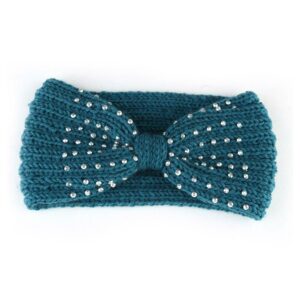 Bandeau cheveux en maille et perles modèle Gabriela Le Bandeau Français | Bandeau Cheveux Femme <h3>Transformez votre look avec le bandeau cheveux, où l'élégance meets la sophistication. Ce bandeau en maille et perles argentées ajoute une touche de glamour à toute coiffure, tout en offrant un confort et un maintien impeccable grâce à sa composition en laine mérinos extensible.</h3> <p>Ideal pour ceux qui cherchent à ajouter une note de chic à leur tenue quotidienne ou pour une occasion spéciale, ce bandeau fait main est non seulement beau mais aussi pratique.</p> <ul> <li>Fabrication : Fait main</li> <li>Taille : Bandeau en taille unique</li> <li>Composition : Laine mérinos, polyester, spandex</li> <li>Type : Bandeau cheveux femme</li>
</ul>