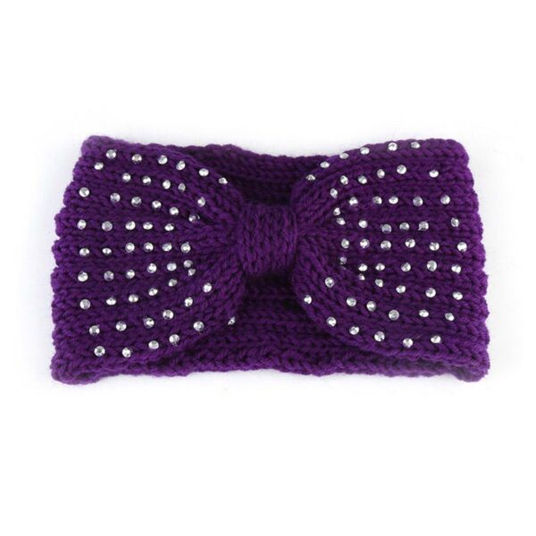 Bandeau cheveux en maille et perles modèle Gabriela Le Bandeau Français | Bandeau Cheveux Femme <h3>Transformez votre look avec le bandeau cheveux, où l'élégance meets la sophistication. Ce bandeau en maille et perles argentées ajoute une touche de glamour à toute coiffure, tout en offrant un confort et un maintien impeccable grâce à sa composition en laine mérinos extensible.</h3> <p>Ideal pour ceux qui cherchent à ajouter une note de chic à leur tenue quotidienne ou pour une occasion spéciale, ce bandeau fait main est non seulement beau mais aussi pratique.</p> <ul> <li>Fabrication : Fait main</li> <li>Taille : Bandeau en taille unique</li> <li>Composition : Laine mérinos, polyester, spandex</li> <li>Type : Bandeau cheveux femme</li>
</ul>