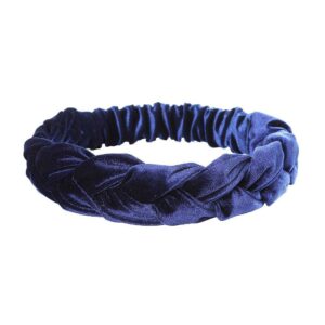 Bandeau cheveux en velours tressé Heidi Le Bandeau Français | Bandeau Cheveux Femme <h3>Accentuez votre look avec le bandeau cheveux en velours tressé.</h3>
<p>Découvrez ce bandeau fait main, moderne et chic, idéal pour les jeunes professionnels qui cherchent à ajouter une touche personnelle à leur tenue de travail.</p>
<ul> <li>Fabrication : Fait main</li> <li>Taille : Bandeau Heidi en taille unique</li> <li>Composition : Polyester imitation velours</li> <li>Type : Bandeau cheveux tressé pour femme</li>
</ul>
<p>Ideal pou un look poli et élaboré rapidement, ce bandeau vous aide à vous sentir confiante et respectée au travail.</p>