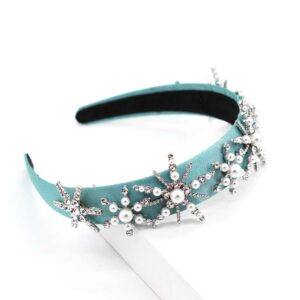 Serre-tête ornements étoiles en strass et perles Bélize Le Bandeau Français | Bandeau Cheveux Femme <p>Transformez votre look avec notre serre-tête à ornements étoiles en strass et perles d'eau douce. Cette pièce unique, confectionnée à la main sur commande, ajoute une touche de luxe et de magie à chaque coiffure. Idéal pour les occasions spéciales ou simplement pour illuminer votre journée, ce serre-tête combine élégance et sophistication grâce à ses détails scintillants.</p>