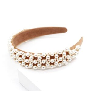 Serre-tête tout en perles Ainhoa Le Bandeau Français | Bandeau Cheveux Femme <p>Transformez votre look avec notre serre-tête tout en perles, confectionné à la main pour une touche de sophistication unique. Fabriqué avec des perles en acrylique de haute qualité, ce serre-tête ajustable s'adapte à toutes les tailles et ajoute un éclat élaboré à votre coiffure. Portez-le pour une occasion spéciale ou simplement pour ajouter une touche de glamour à votre journée quotidienne. Chaque pièce est créée sur mesure, garantissant une qualité et un charme exceptionnels.</>