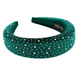 Serre-tête rembourré en velours et perles scintillantes Bianca Le Bandeau Français | Bandeau Cheveux Femme <h3>Accentuez votre look avec le serre-tête rembourré en velours et perles scintillantes Bianca</h3>
<p>Ce serre-tête luxueux, fait main et orné de petites perles délicatement disposées, ajoute une touche de sophistication à toute coiffure. Avec son beau volume et sa texture veloutée, il est le parfait accessoire pour un style ultra-tendance.</p>
<ul> <li>Fabrication : Fait main</li> <li>Dimensions : 1.5 cm hauteur (épaisseur) x 4 cm largeur</li> <li>Taille : Serre-tête Bianca en taille unique</li> <li>Composition : Polyester imitation velours, perles scintillantes</li> <li>Type : Serre-tête femme.</li>
</ul>